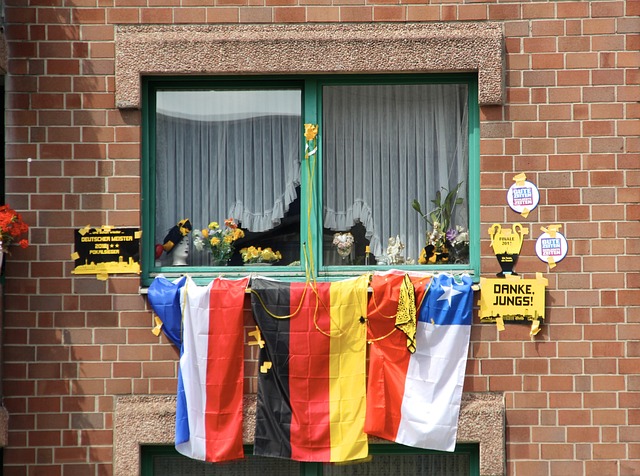 倾盆大雨不 倾盆大雨不